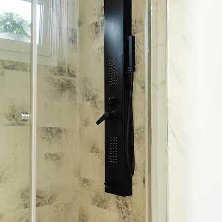 Victoria's Corfu Lefkimi